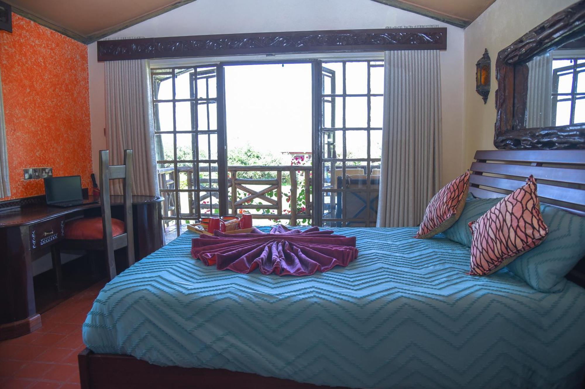 Sangare Gardens Hotel Mweiga Екстериор снимка